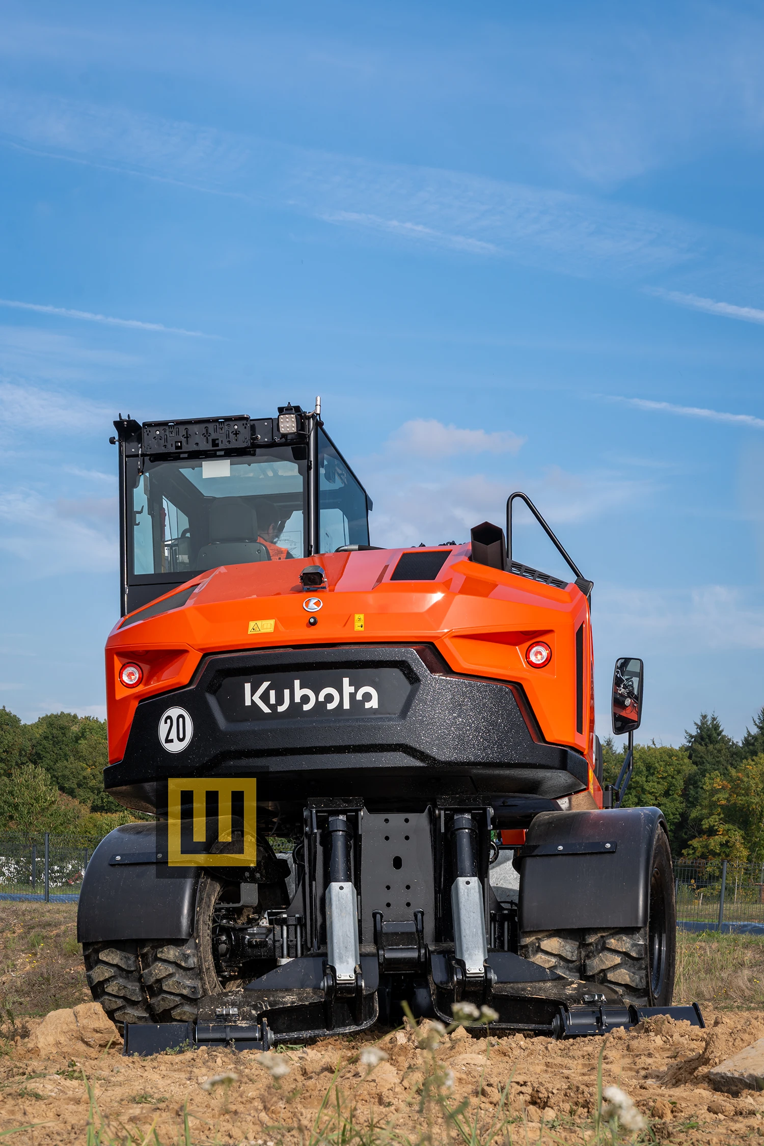 KUBOTA KW115 widok tyłu maszyny
