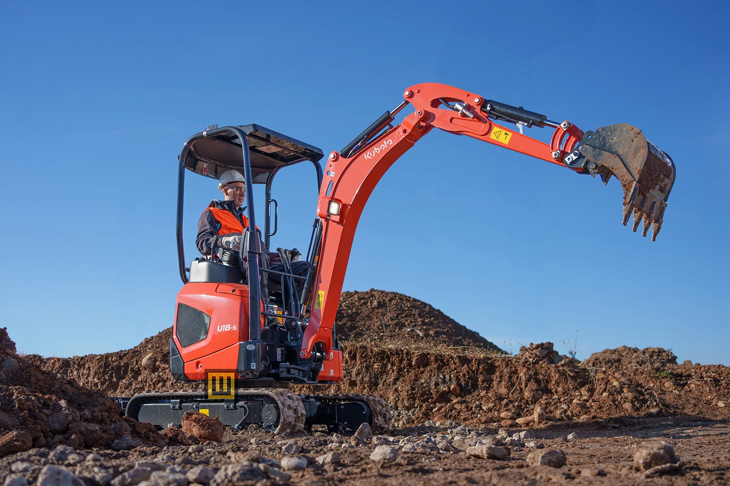 Dłuższe ramię 1100 mm w minikoparce KUBOTA U18-5